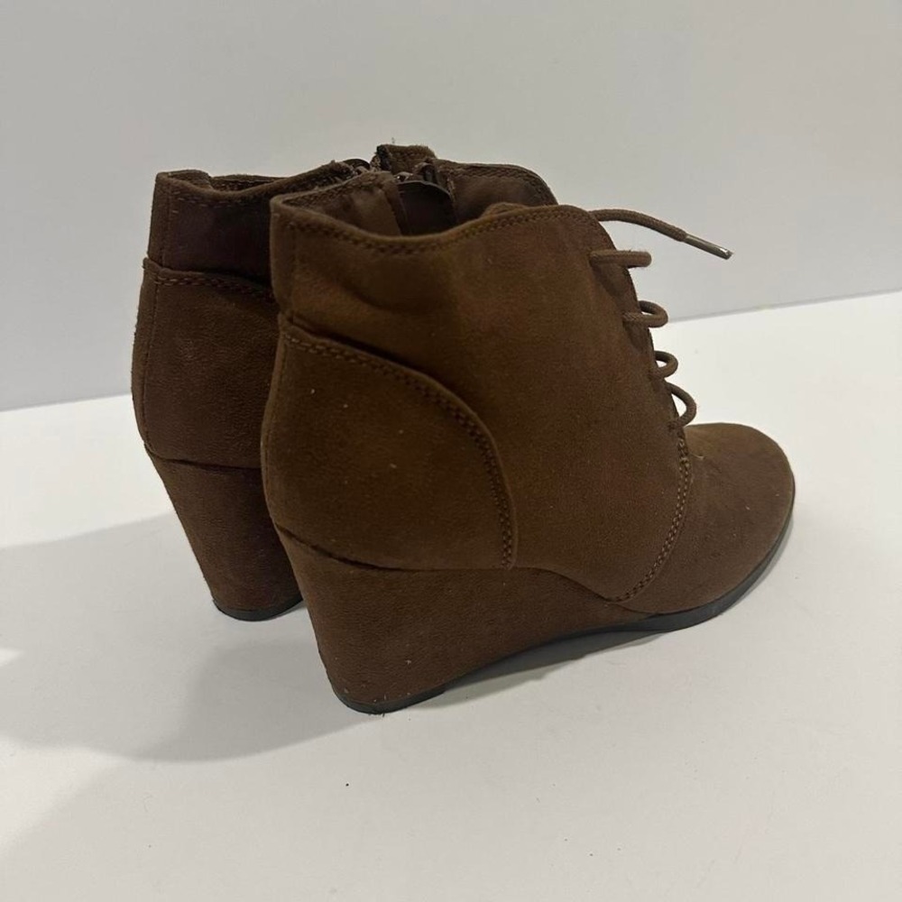 Brown laced Wedges Heels size 8.5 - Picture 3 of 5